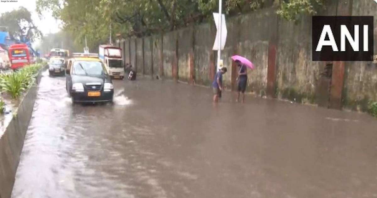 Heavy rain lashes Mumbai leading to waterlogging in multiple areas